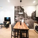 Petit Pearl - 2 People, Wifi, Tv, Ac Budapeste