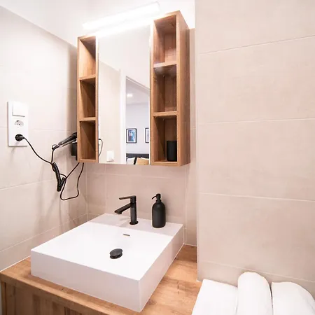 Petit Pearl - 2 People, Wifi, Tv, Ac *